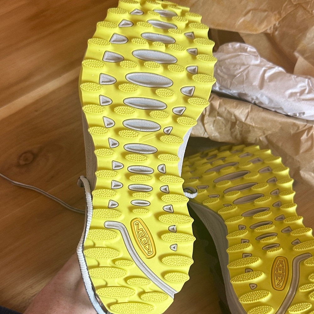 Keen Black and Purple Hiking Shoes with Neon Accents - Picture 2 of 7